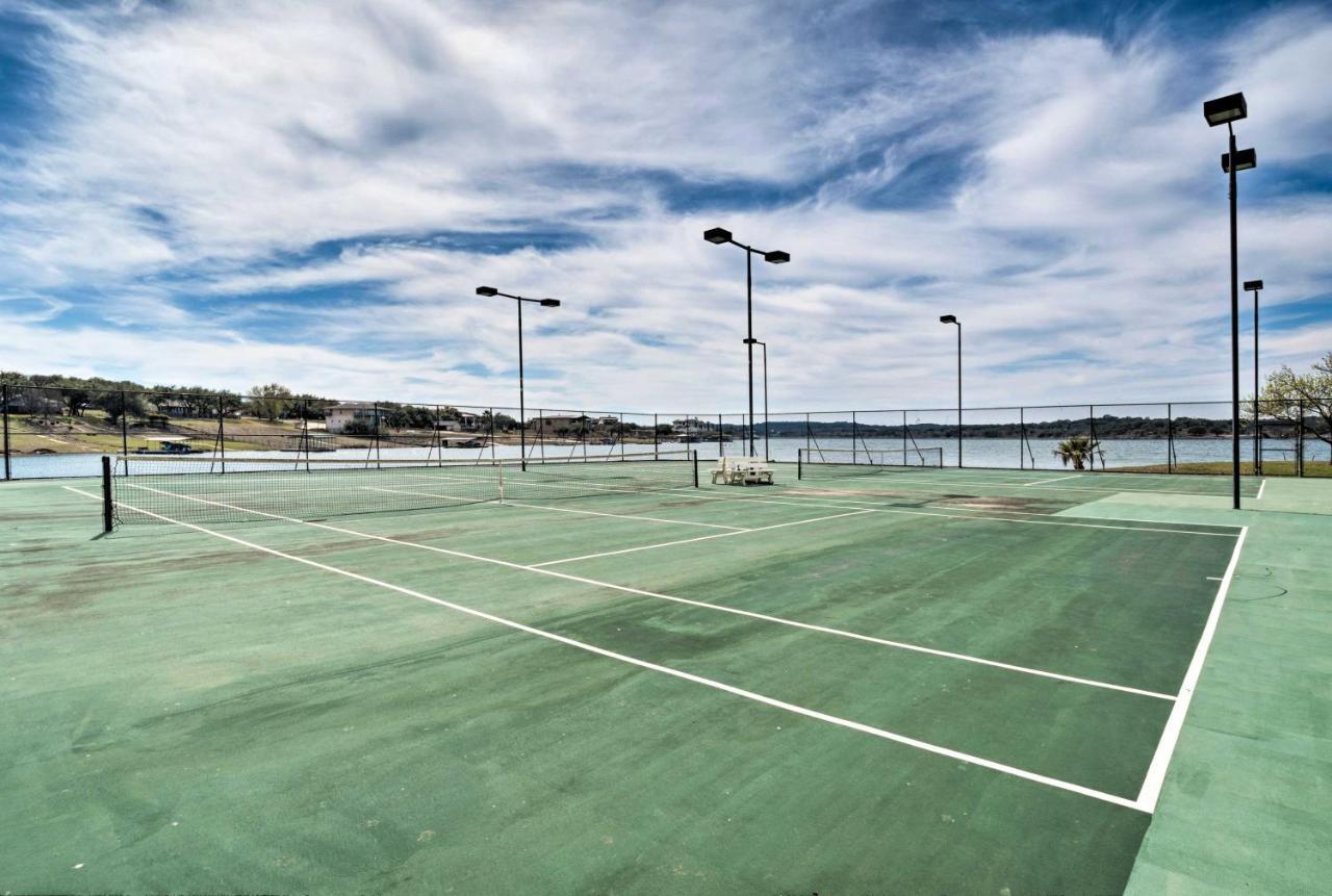 Lakefront Lago Vista Condo With Resort Amenities! المظهر الخارجي الصورة