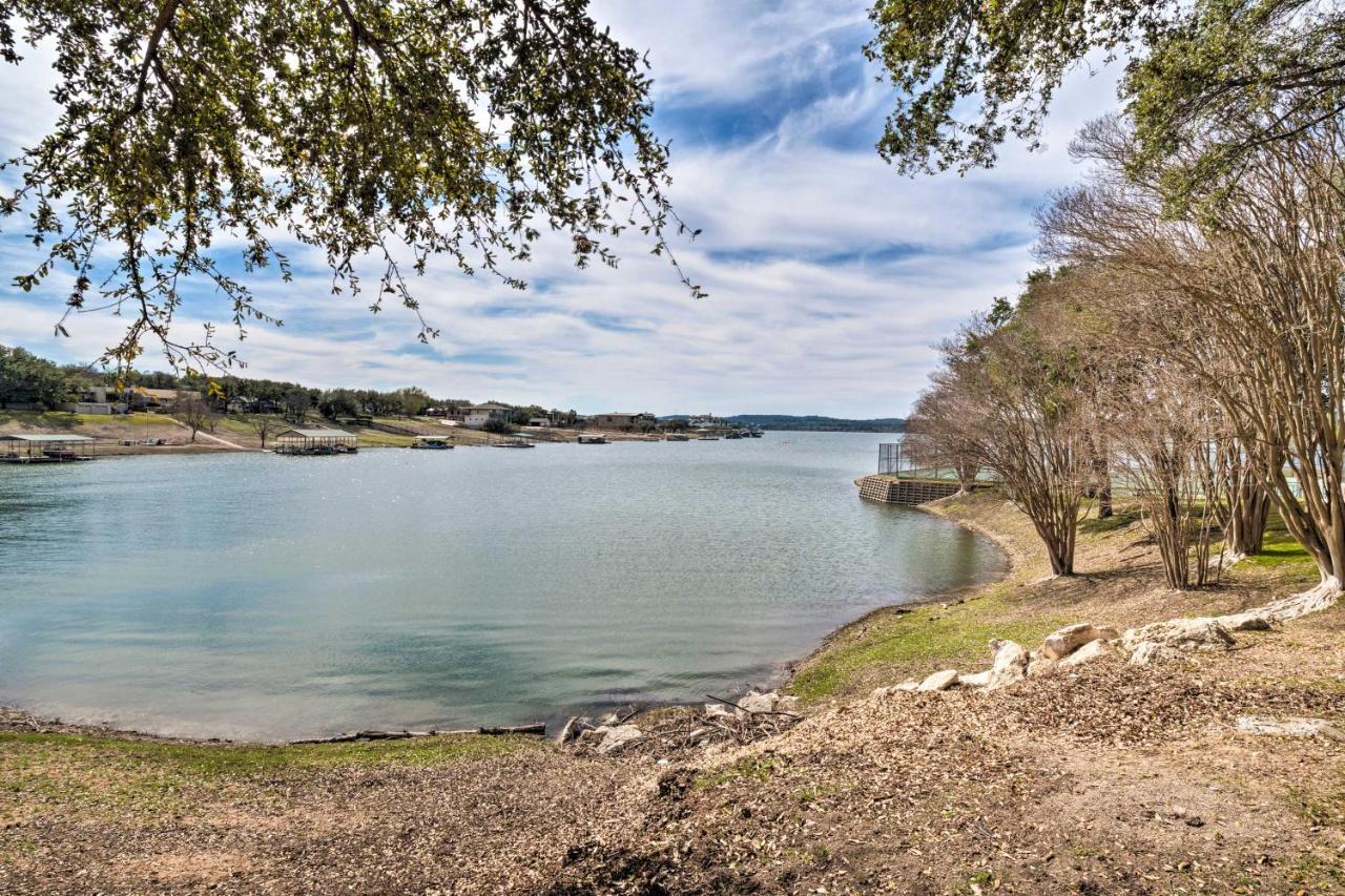Lakefront Lago Vista Condo With Resort Amenities! المظهر الخارجي الصورة